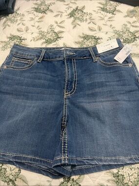 Maurices Blue Denim Ankle-Length Shorts with Contrast Stitching